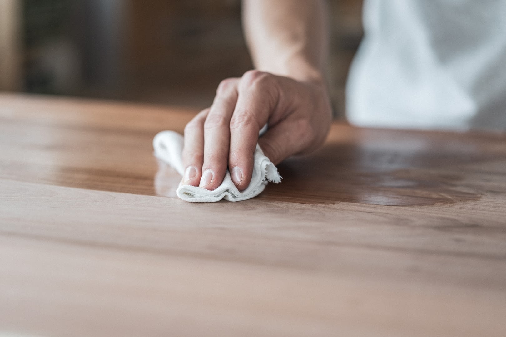 Möbelmeier_Feldkirch_Handwerk_in_Perfektion_Tischlerei_Kurt_Meier_Öloberfläche
