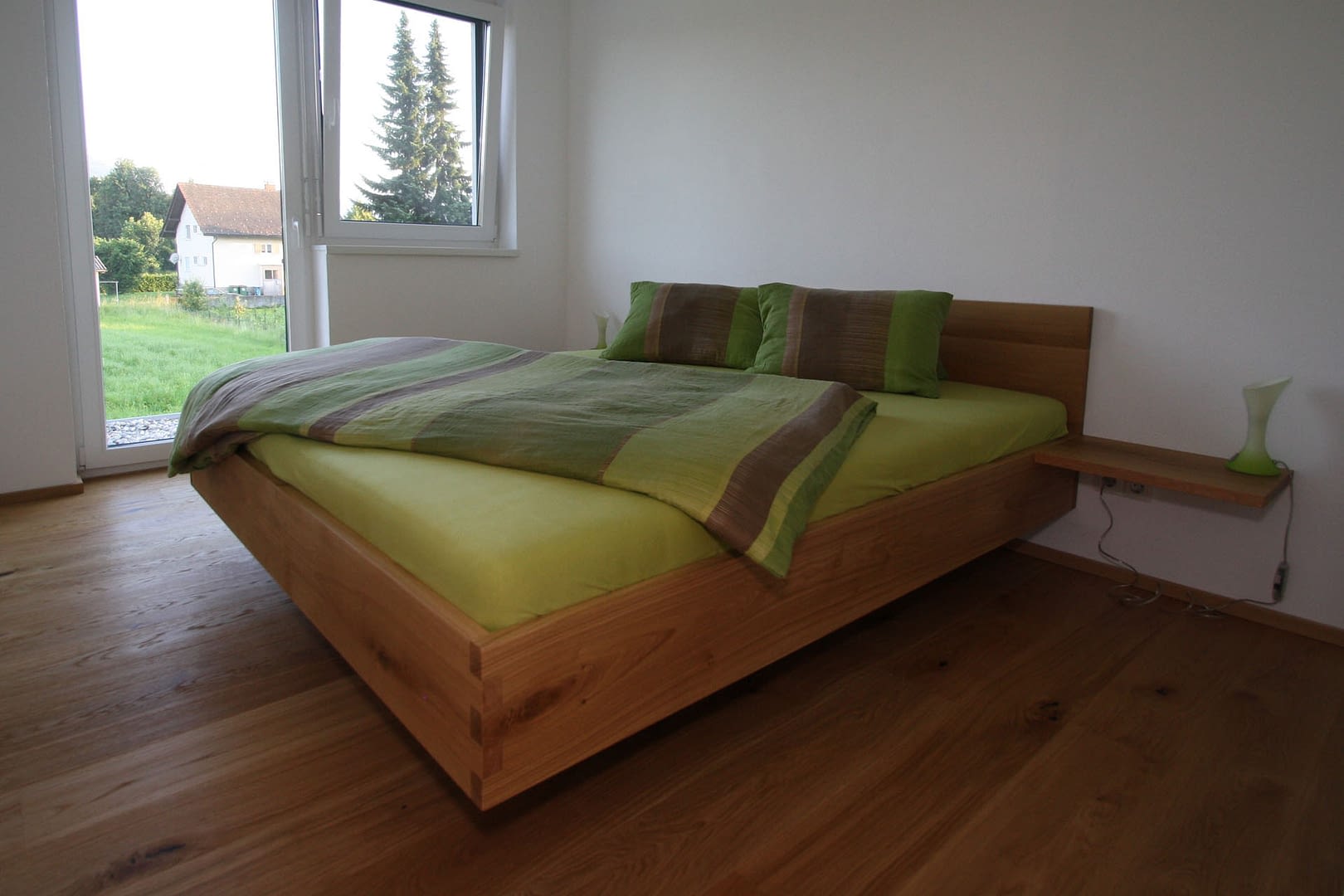 header-moebelmeier-tischlerei-kurt-meier-feldkirch-vorarlberg-schlafen-schlafzimmer-schlafkomfort-qualitaet-design-bett-01